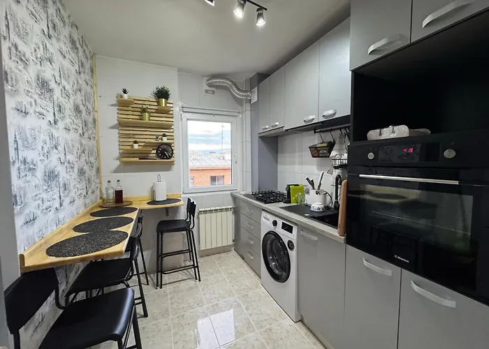 Palace Of Parliament View By Chr Luxury Апартаменти Бухарест