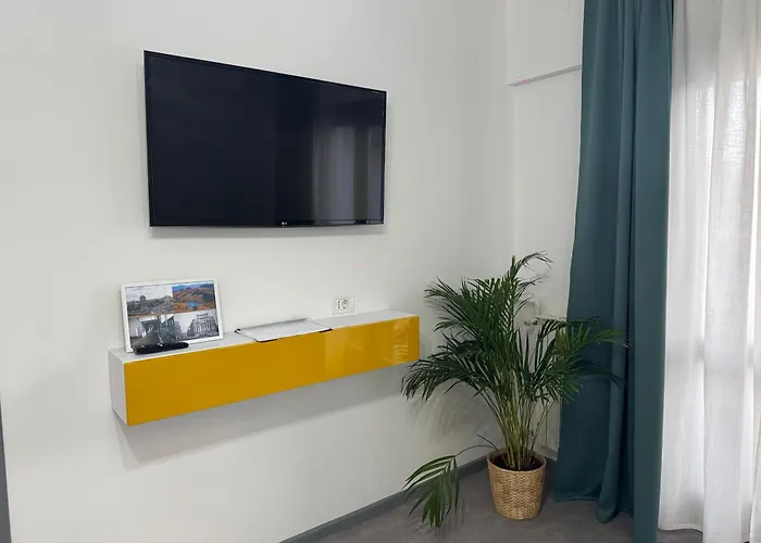 Palace Of Parliament View By Chr Luxury Апартаменти Бухарест