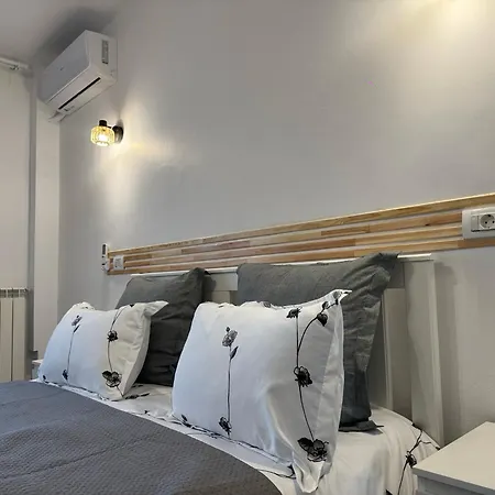 Palace Of Parliament View By Chr Luxury Apartment Bucharest