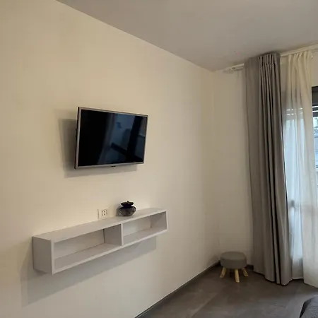 Palace Of Parliament View By Chr Luxury 布加勒斯特