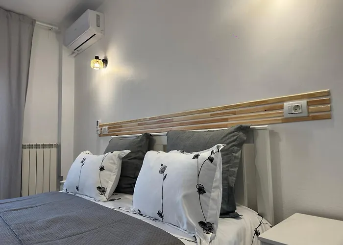 Palace Of Parliament View By Chr Luxury アパート ブカレスト