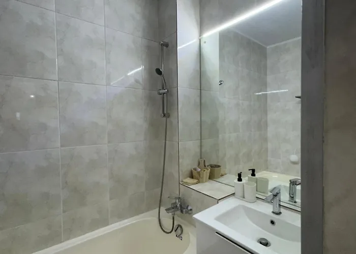 Palace Of Parliament View By Chr Luxury Apartament